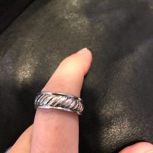 Sterling silver decorative band ring. New